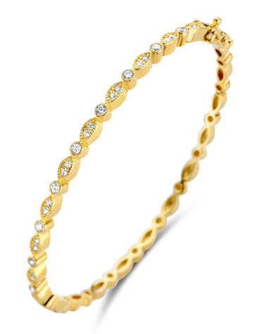 B1F10 Naiomy Moments