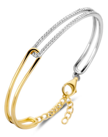 B1C04 Naiomy Moments