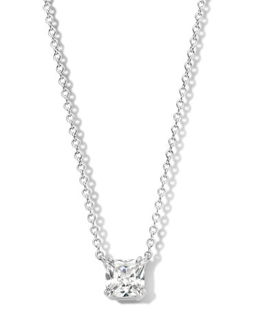 B1P02 Naiomy Moments