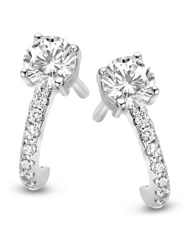 B1P09 Naiomy Moments