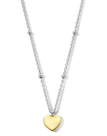 B1V17 Naiomy Moments