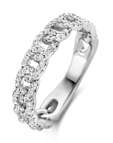 B2E51 Naiomy Moments