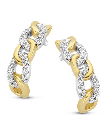 B2E56 Naiomy Moments