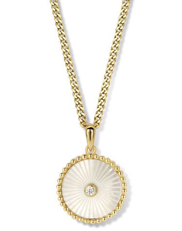 B2L63 Naiomy Moments