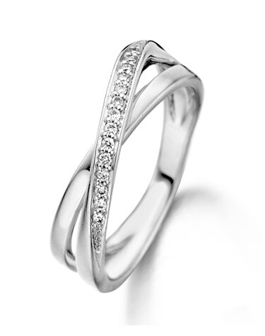 057808A Gouden ring 18kt