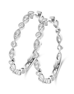 B1F04 Naiomy Moments