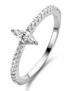 B1B01 Naiomy Moments