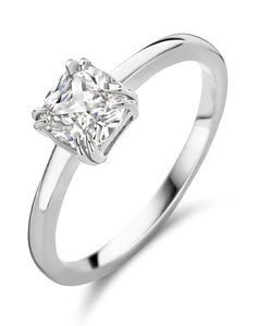 B1P01 Naiomy Moments