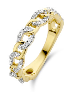 B2E54 Naiomy Moments