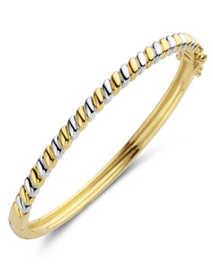 B2J59 Naiomy Moments