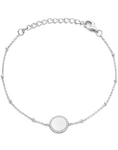 B2L58 Naiomy Moments