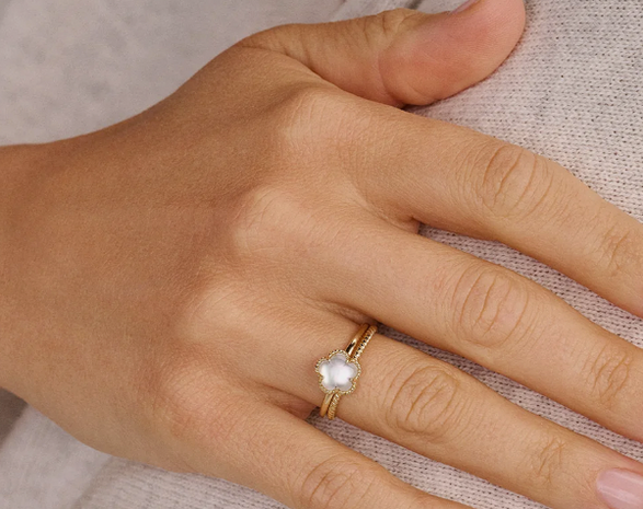 1280YMQ Blush 14kt gouden ring